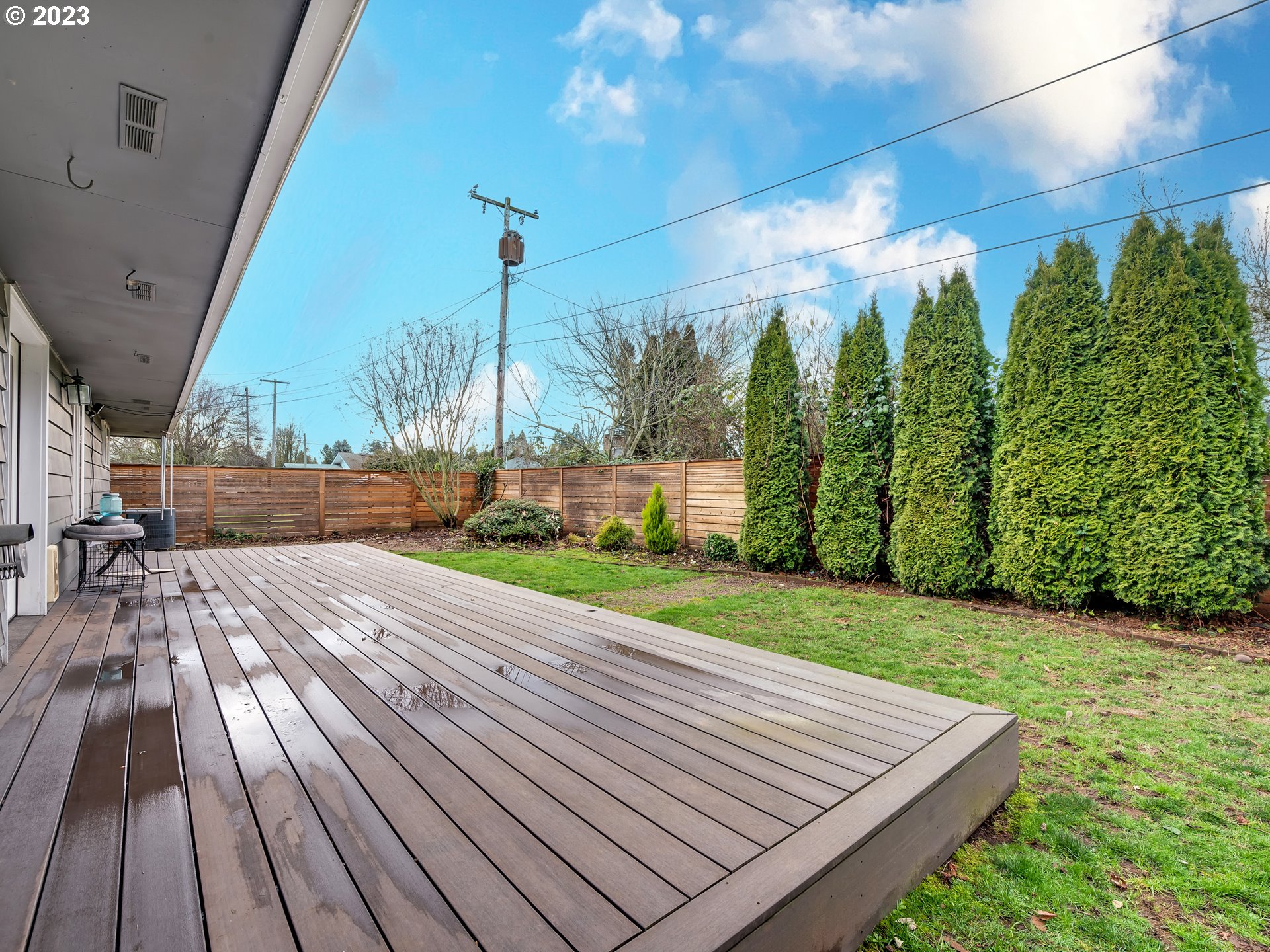2552 Jasmine Street Eugene, OR 97404 - Photo 23 of 24 a view of a backyard with sitting area