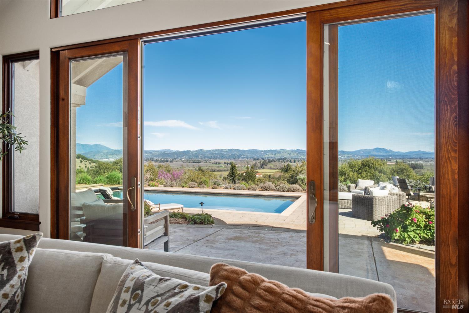 2405 Lewis Road Sebastopol, CA 95472 - Photo 17 of 58