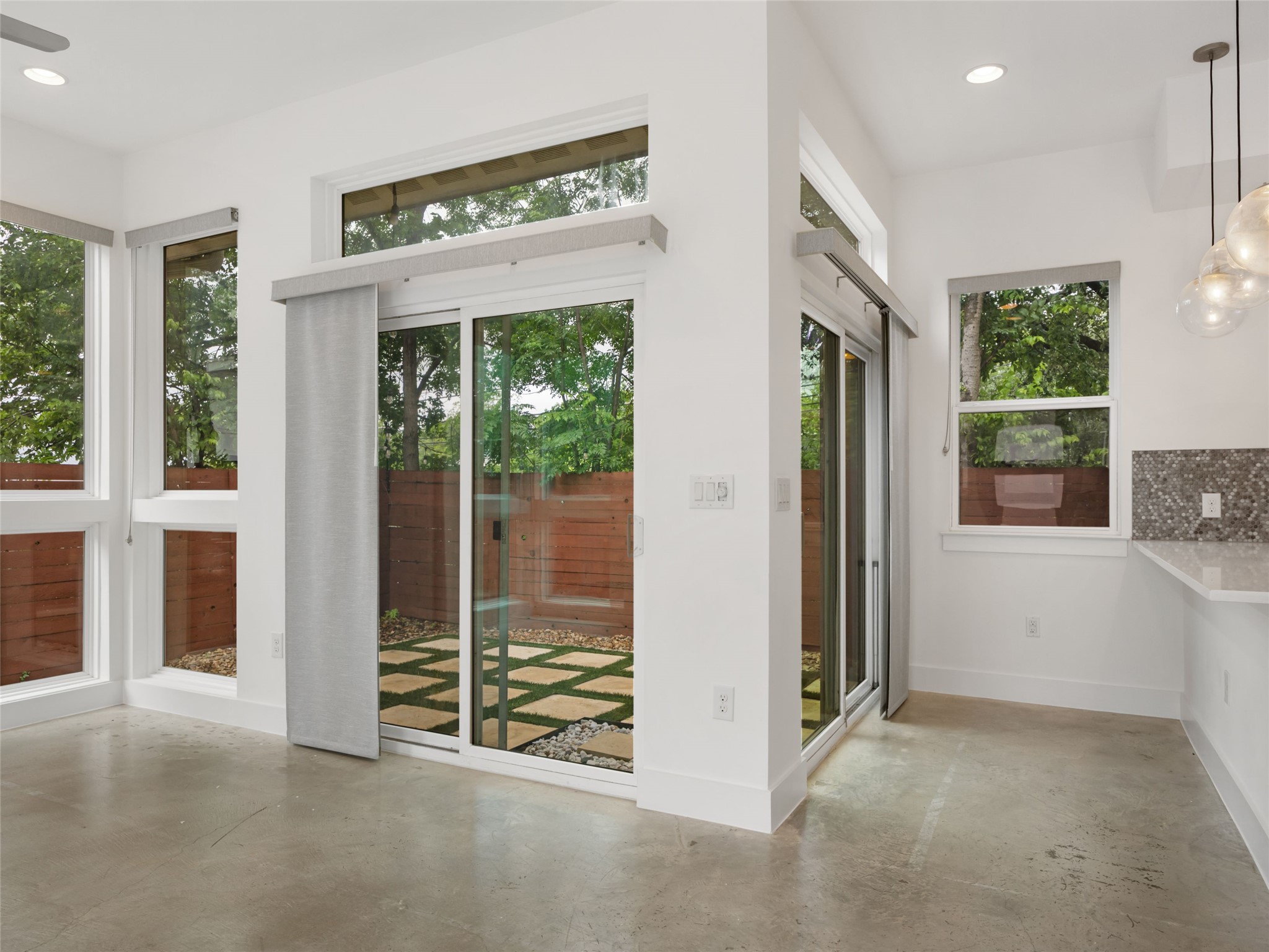 513 West Croslin Street, Unit B Austin, TX 78752 - Photo 12 of 40