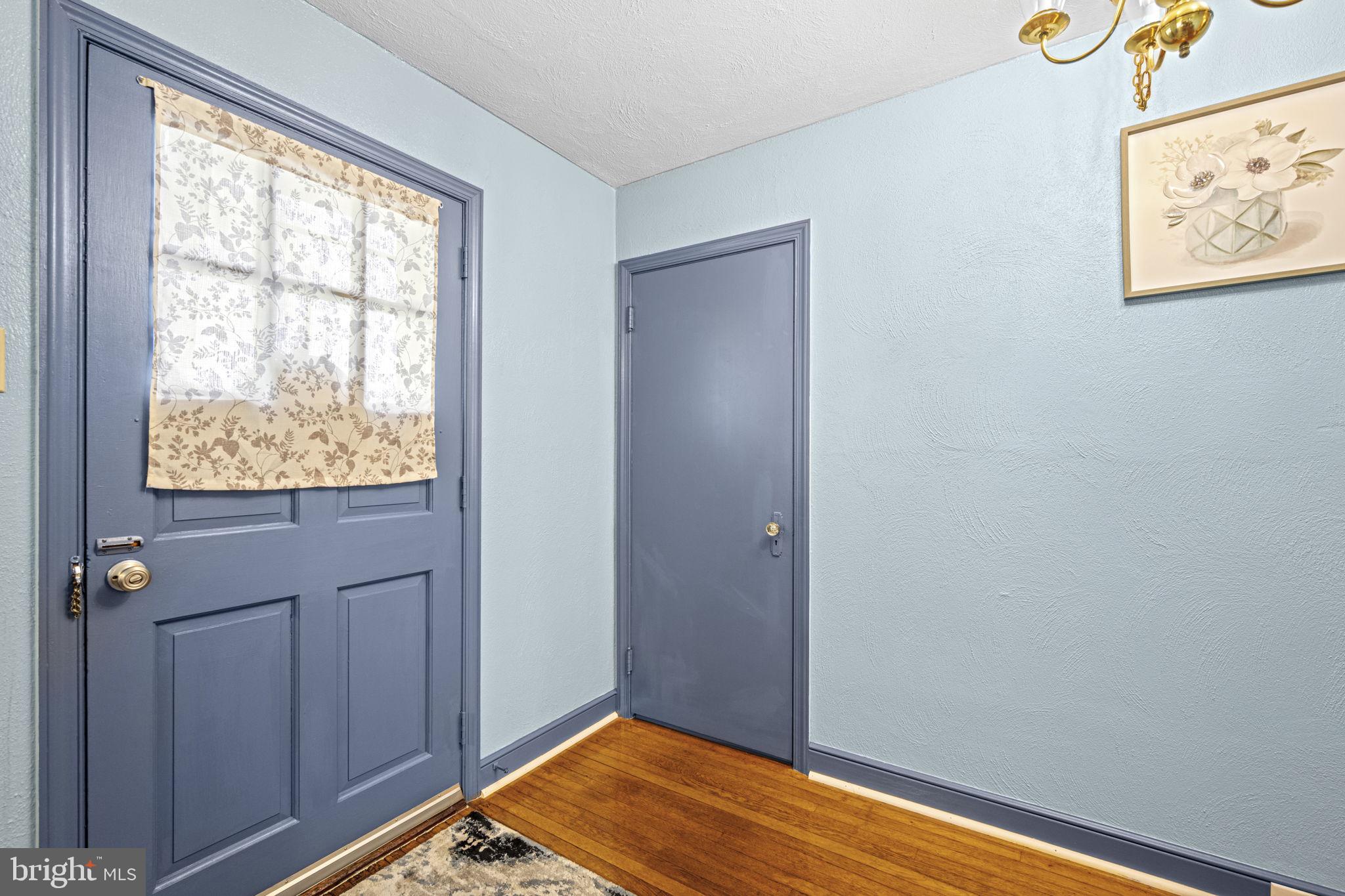 786 Clearmount Road York, PA 17403 - Photo 5 of 31 Gallery Image 5