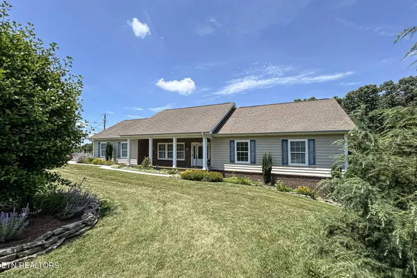 $679,900 | 618 Laurie Leigh Lane, Dandridge, TN 37725