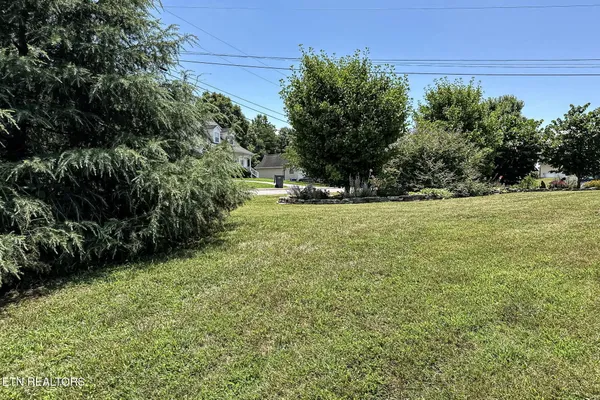 $679,900 | 618 Laurie Leigh Lane, Dandridge, TN 37725