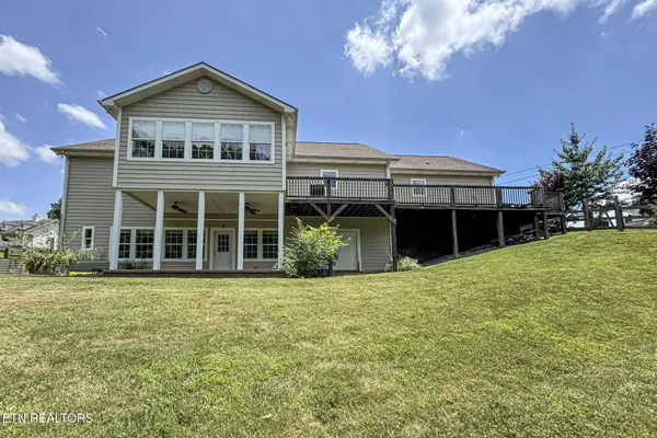 $679,900 | 618 Laurie Leigh Lane, Dandridge, TN 37725