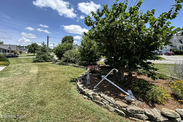 $679,900 | 618 Laurie Leigh Lane, Dandridge, TN 37725