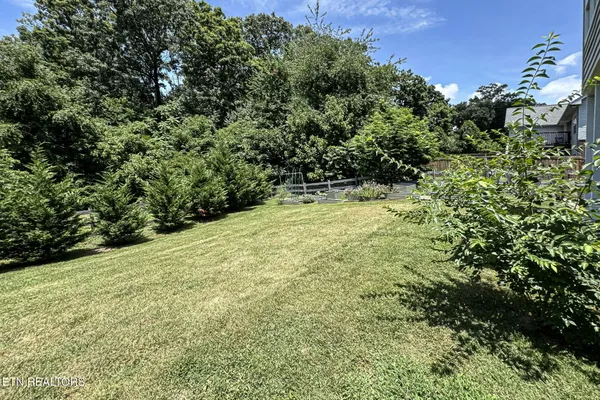 $679,900 | 618 Laurie Leigh Lane, Dandridge, TN 37725
