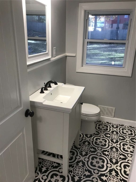 15 Linwood Road Cumberland, RI 02864 - Photo 17 of 20 Gallery Image 17