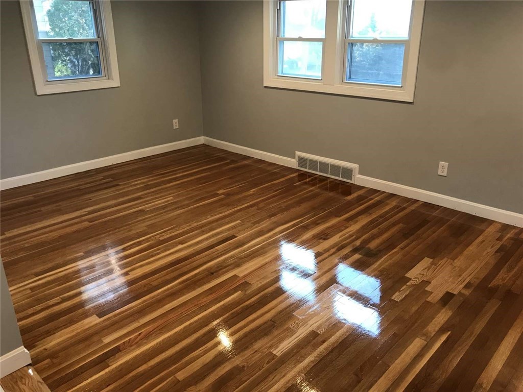 15 Linwood Road Cumberland, RI 02864 - Photo 7 of 20 Gallery Image 7