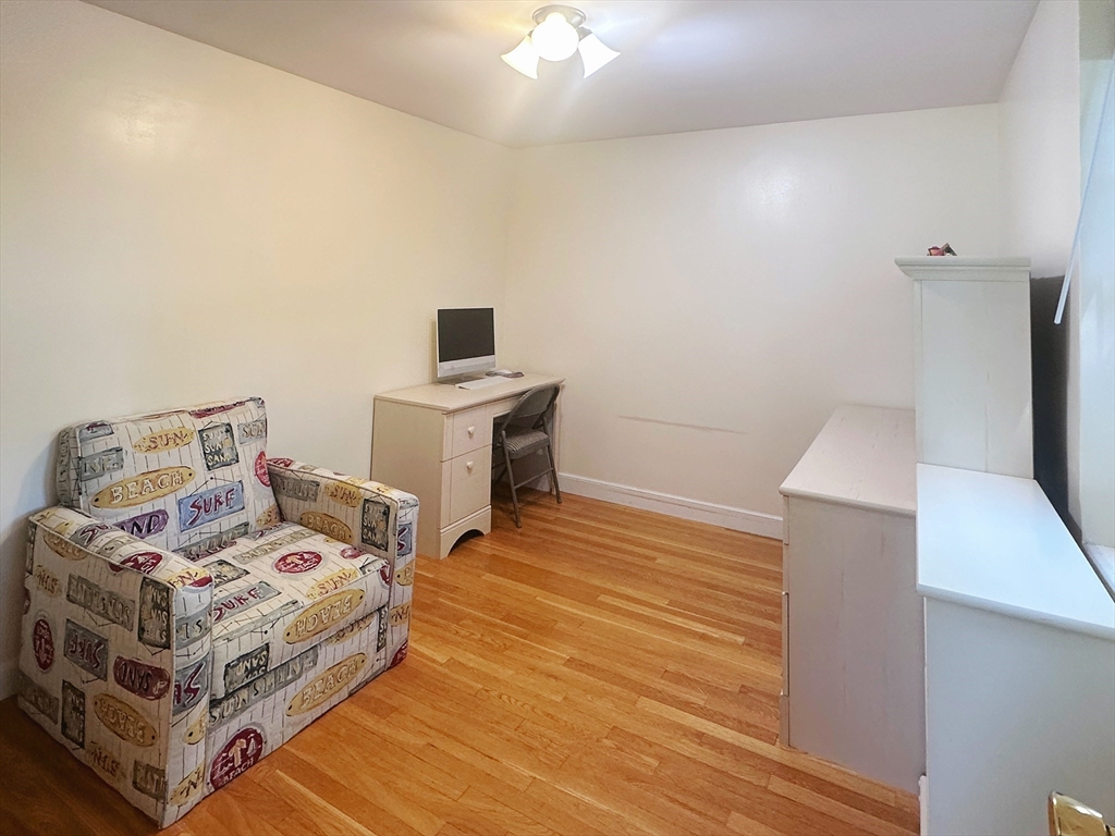 14 Emerson Gardens Road, Unit 14 Lexington, MA 02420 - Photo 9 of 22
