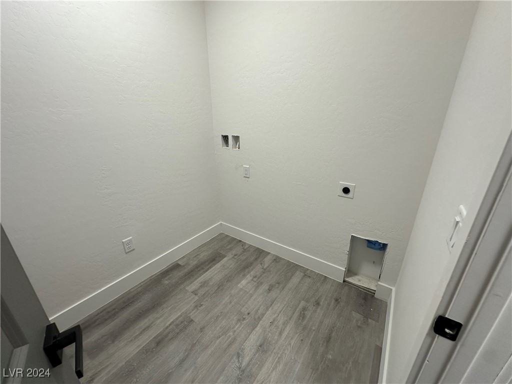 971 Jack Rabbit Street Pahrump, NV 89048 - Photo 28 of 35 Laundry room with garage entry