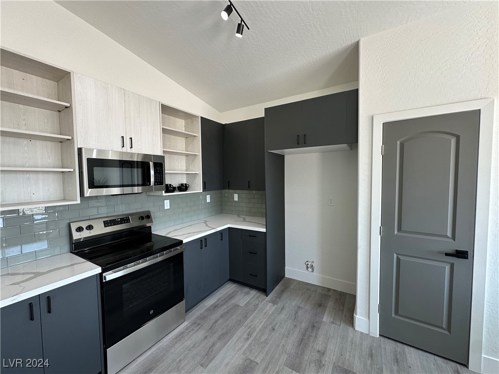 971 Jack Rabbit Street Pahrump, NV 89048 - Photo 6 of 35 Custom cabinets