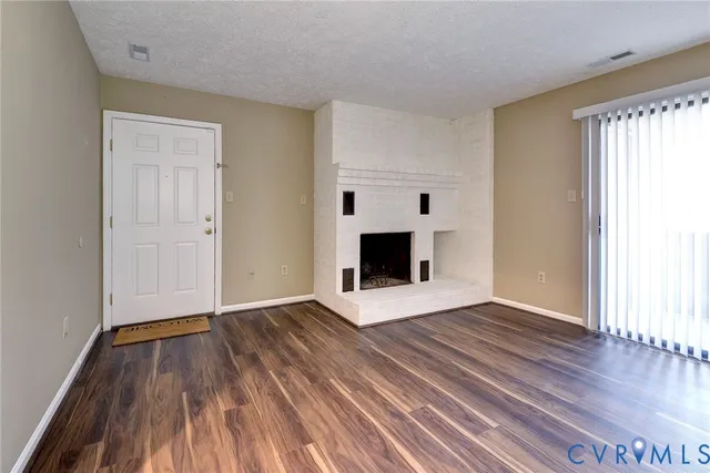 $174,900 | 4003 Governors Square, Unit 1, Williamsburg, VA 23188