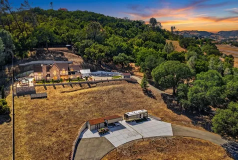 $2,999,000 | 17005 Uvas Road, Morgan Hill, CA 95037