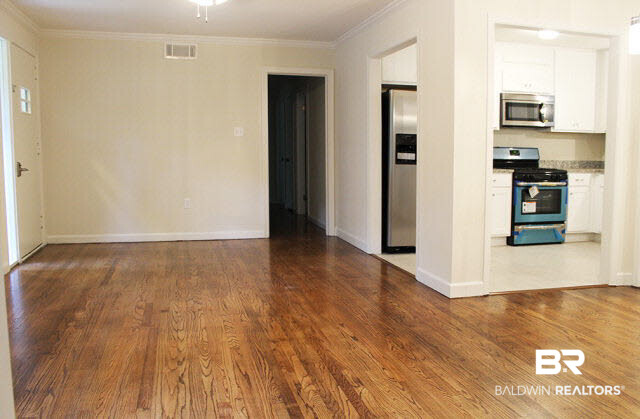 403 Thornton Place Mobile, AL 36609 - Photo 2 of 22