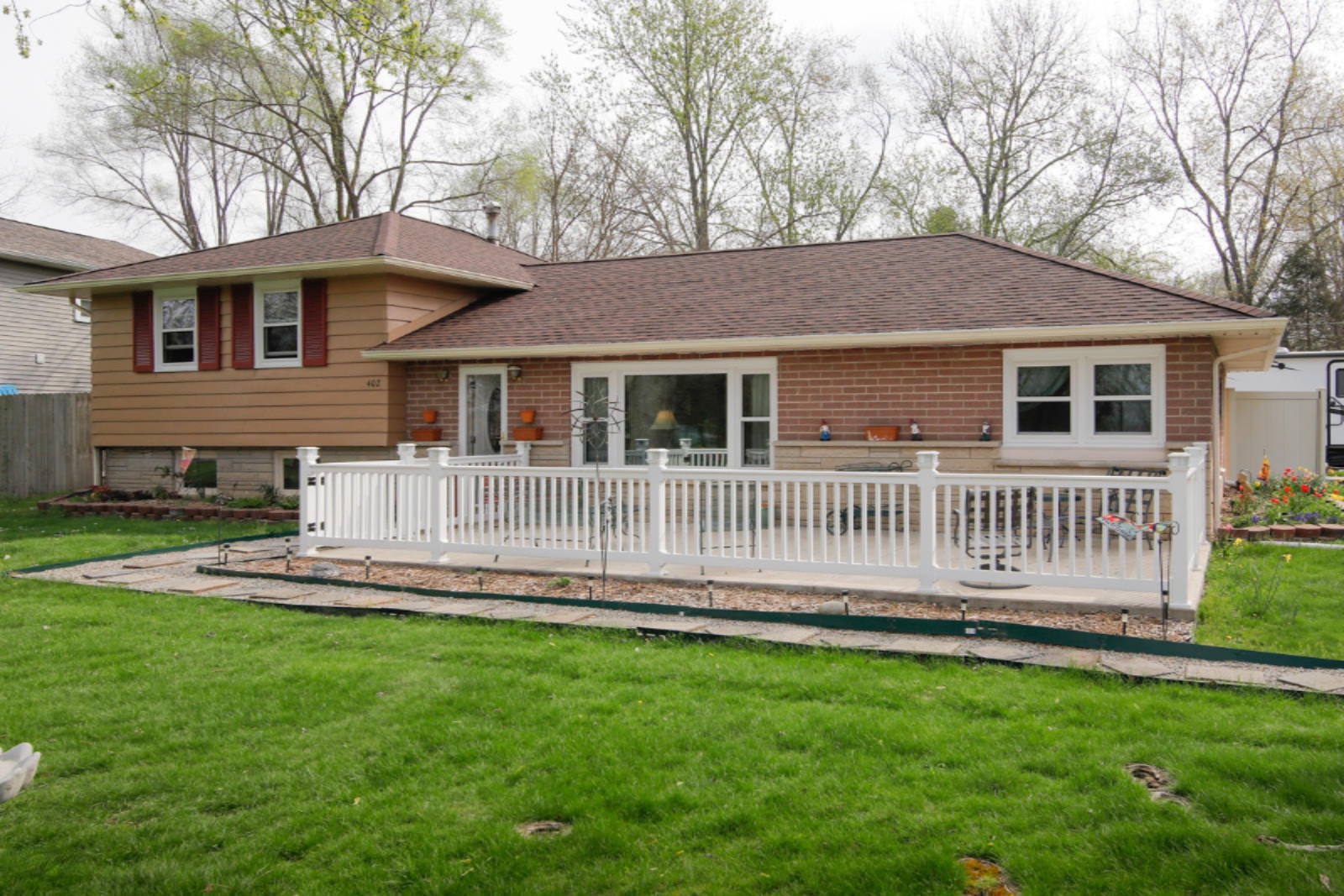 402 Lake Drive Decatur, MI 49045 - Photo 2 of 33 402 Lake Dr-102