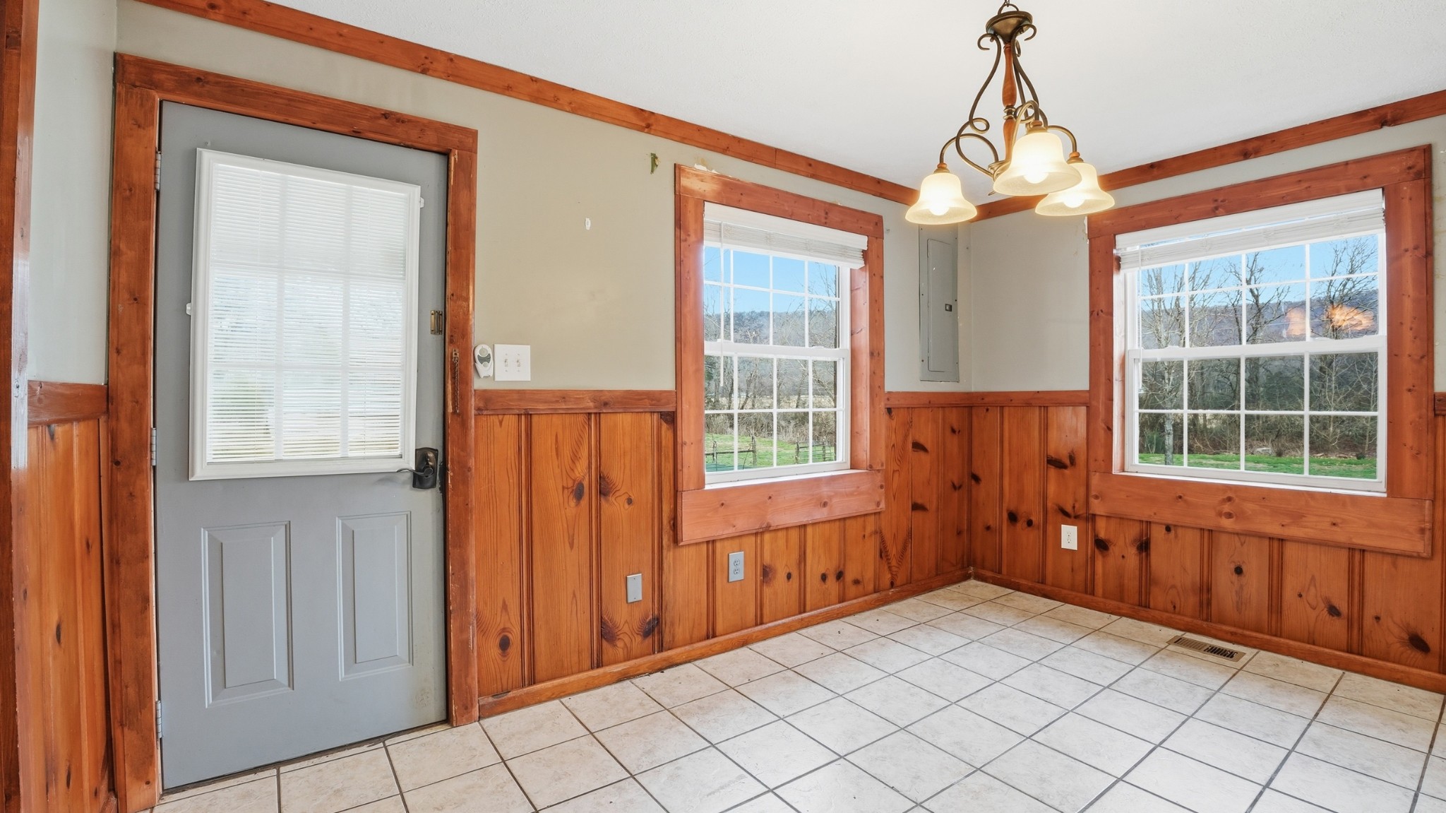 7610 Highway 50 Pelham, TN 37366 - Photo 13 of 55