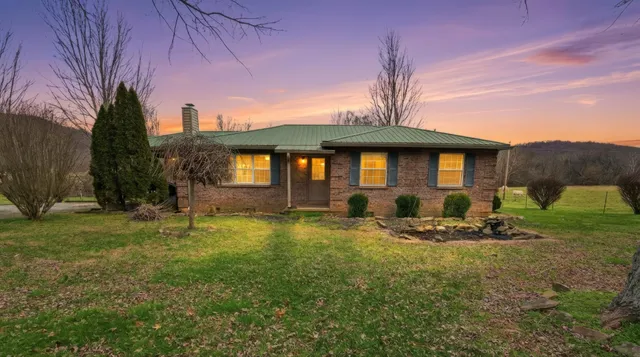 $359,999 | 7610 Highway 50, Pelham, TN 37366