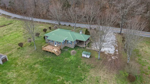 $359,999 | 7610 Highway 50, Pelham, TN 37366