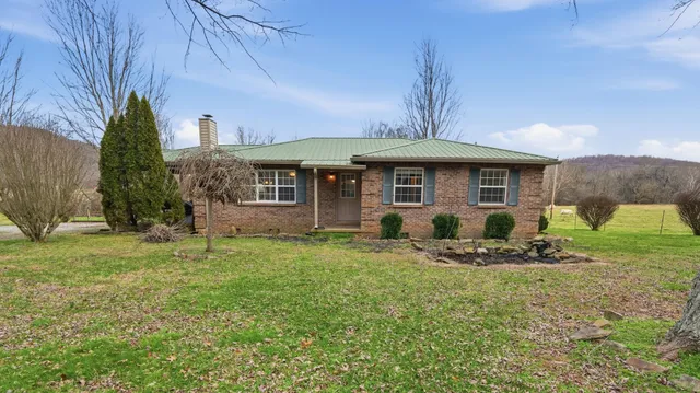 $359,999 | 7610 Highway 50, Pelham, TN 37366