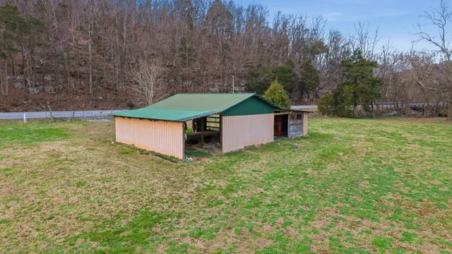 $359,999 | 7610 Highway 50, Pelham, TN 37366