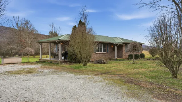 $359,999 | 7610 Highway 50, Pelham, TN 37366