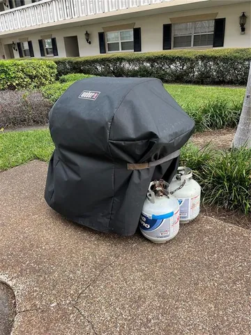 a car parked in front of a building