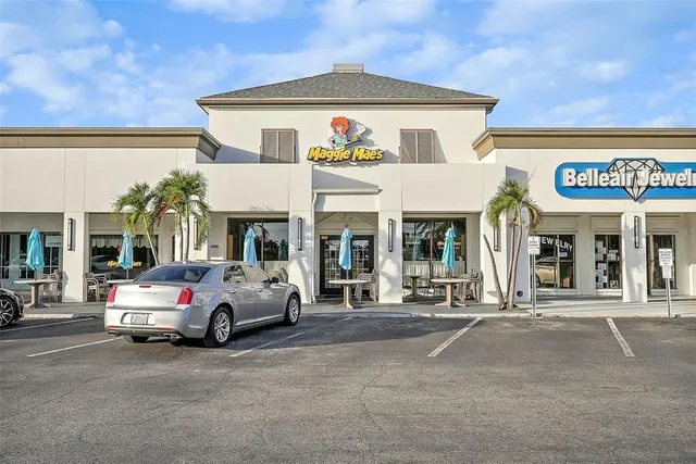 $296,000 | 131 Bluff View Drive, Unit 109, Belleair Bluffs, FL 33770