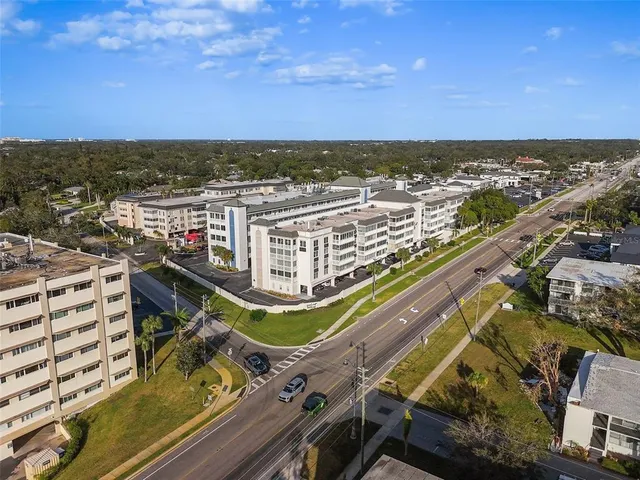 $296,000 | 131 Bluff View Drive, Unit 109, Belleair Bluffs, FL 33770