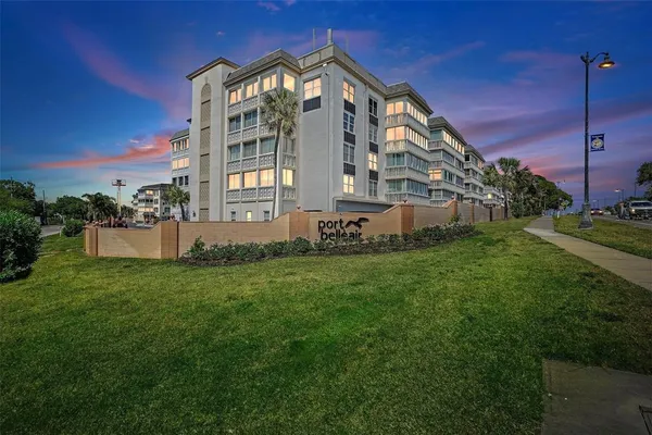 $289,999 | 131 Bluff View Drive, Unit 109, Belleair Bluffs, FL 33770