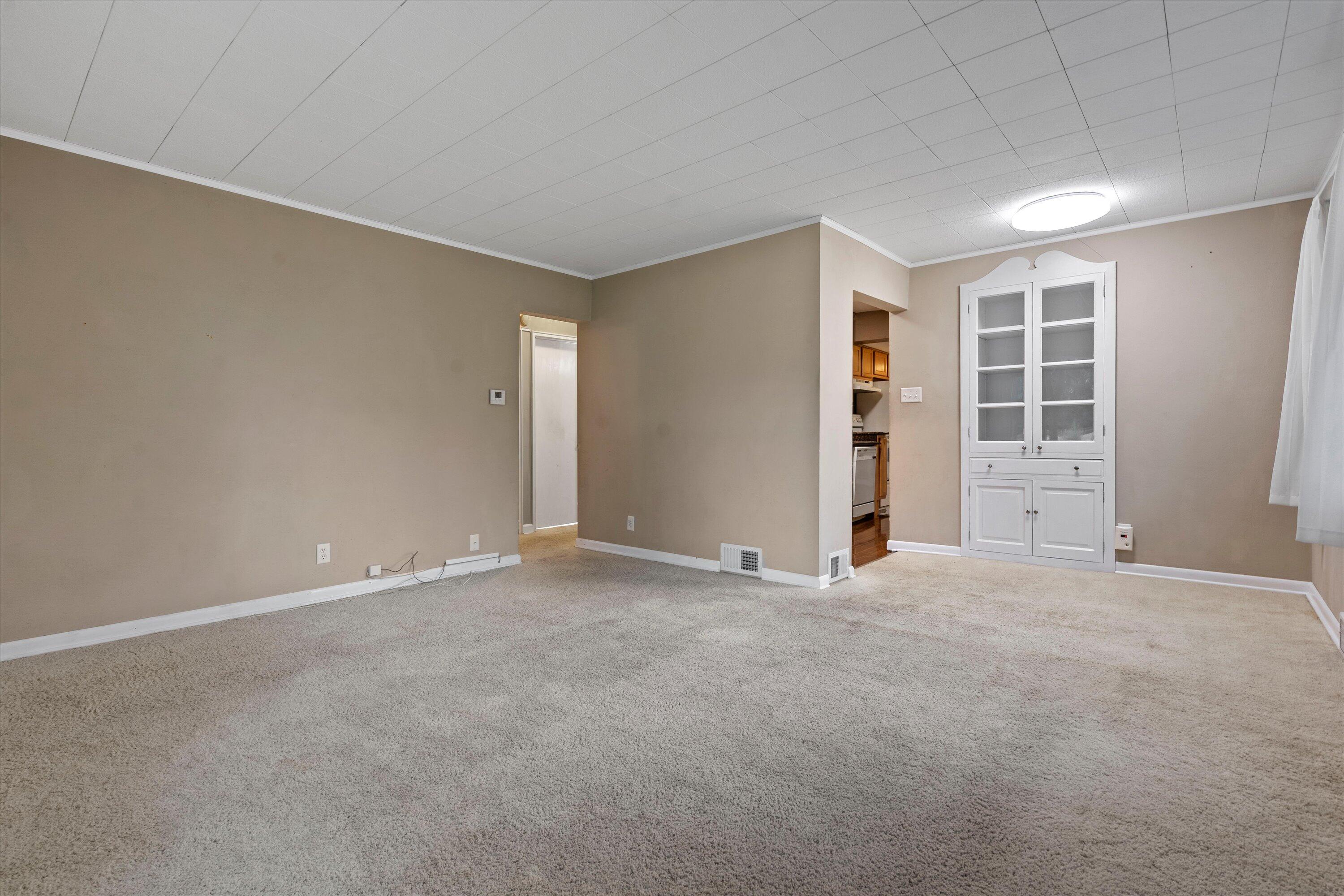 5006 North Port Washington Road Glendale, WI 53217 - Photo 12 of 20 17-DSC04173