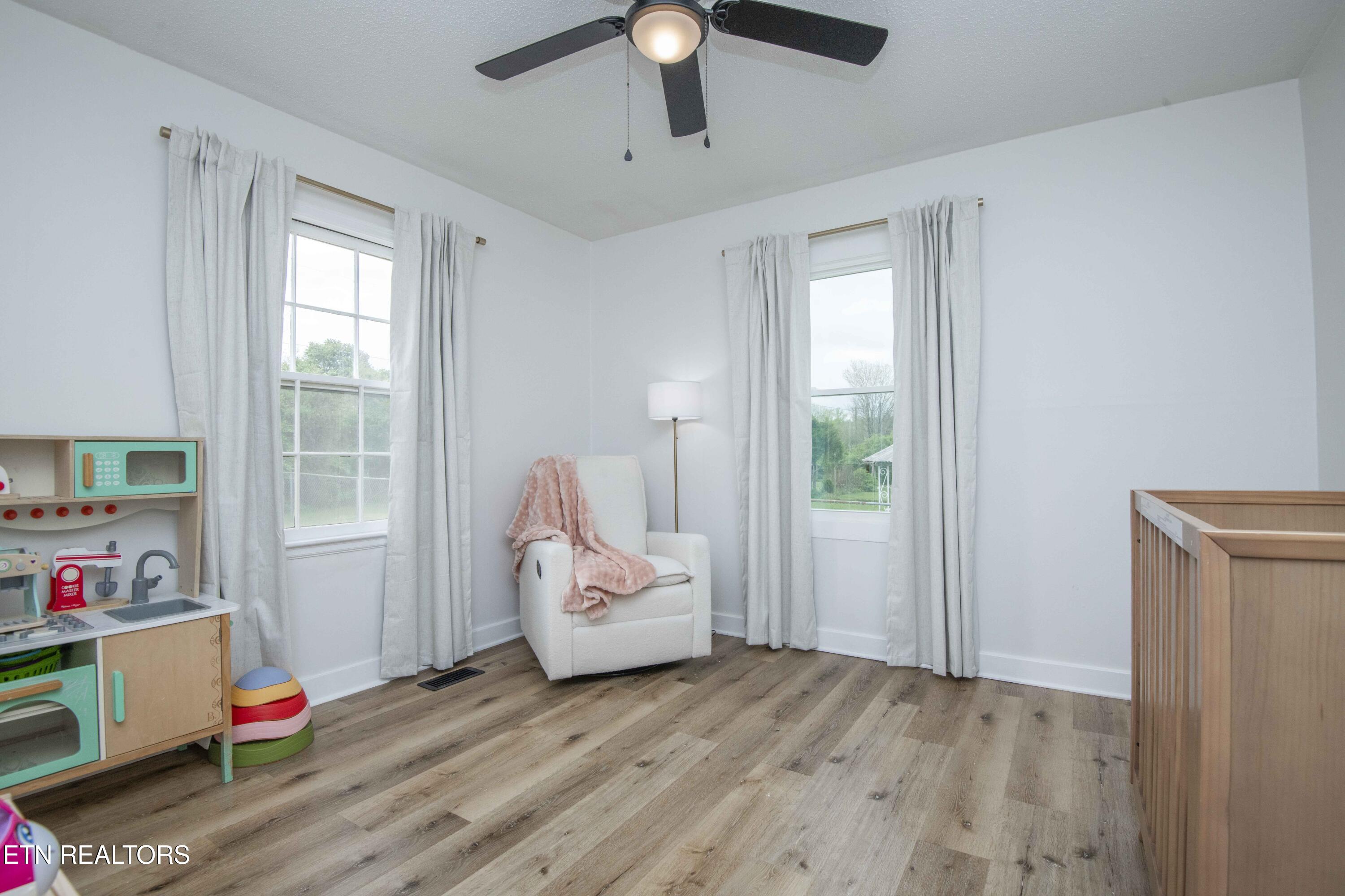 302 Hamilton Road Knoxville, TN 37920 - Photo 23 of 40 second bed 3_1