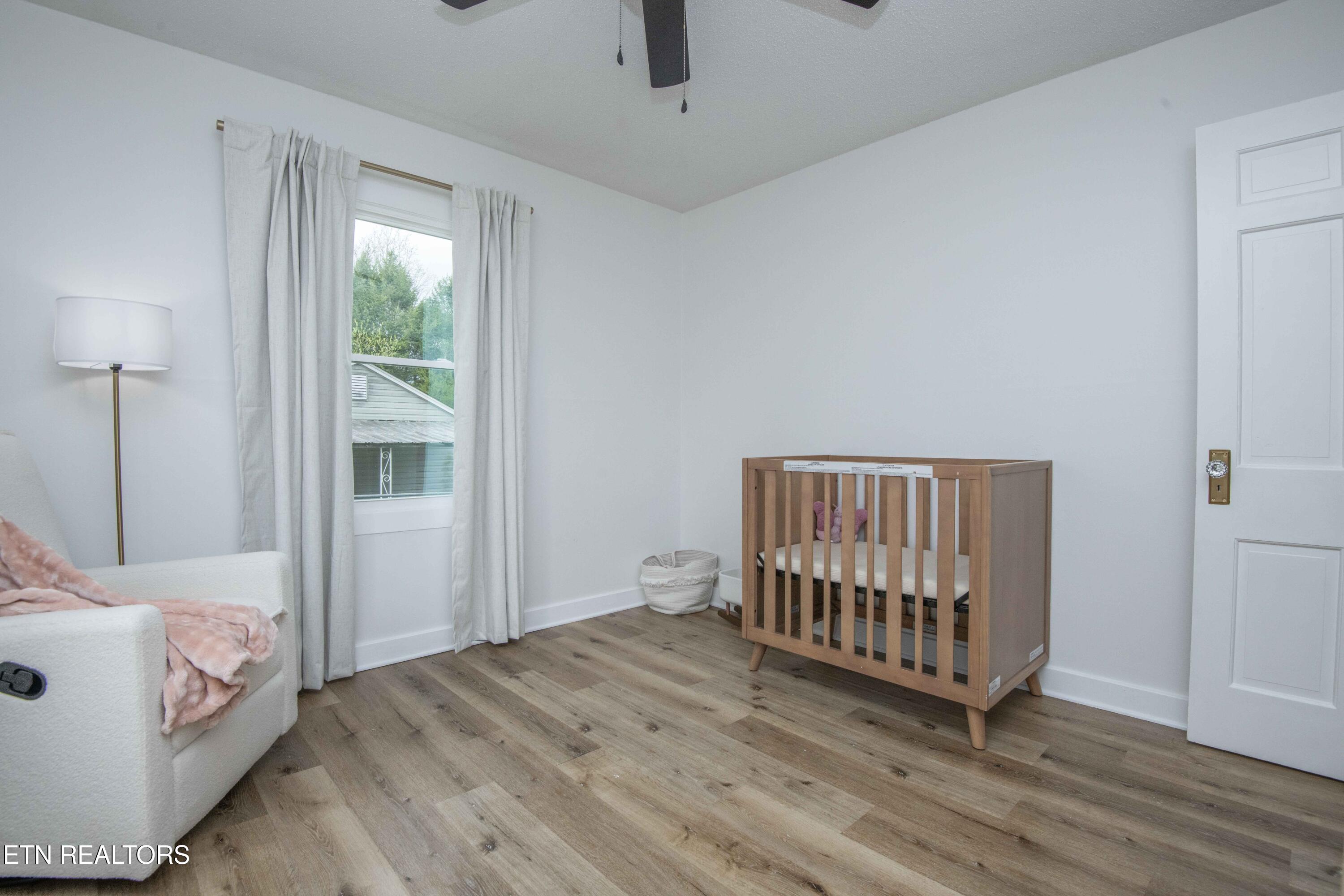 302 Hamilton Road Knoxville, TN 37920 - Photo 25 of 40 second bed 2_1