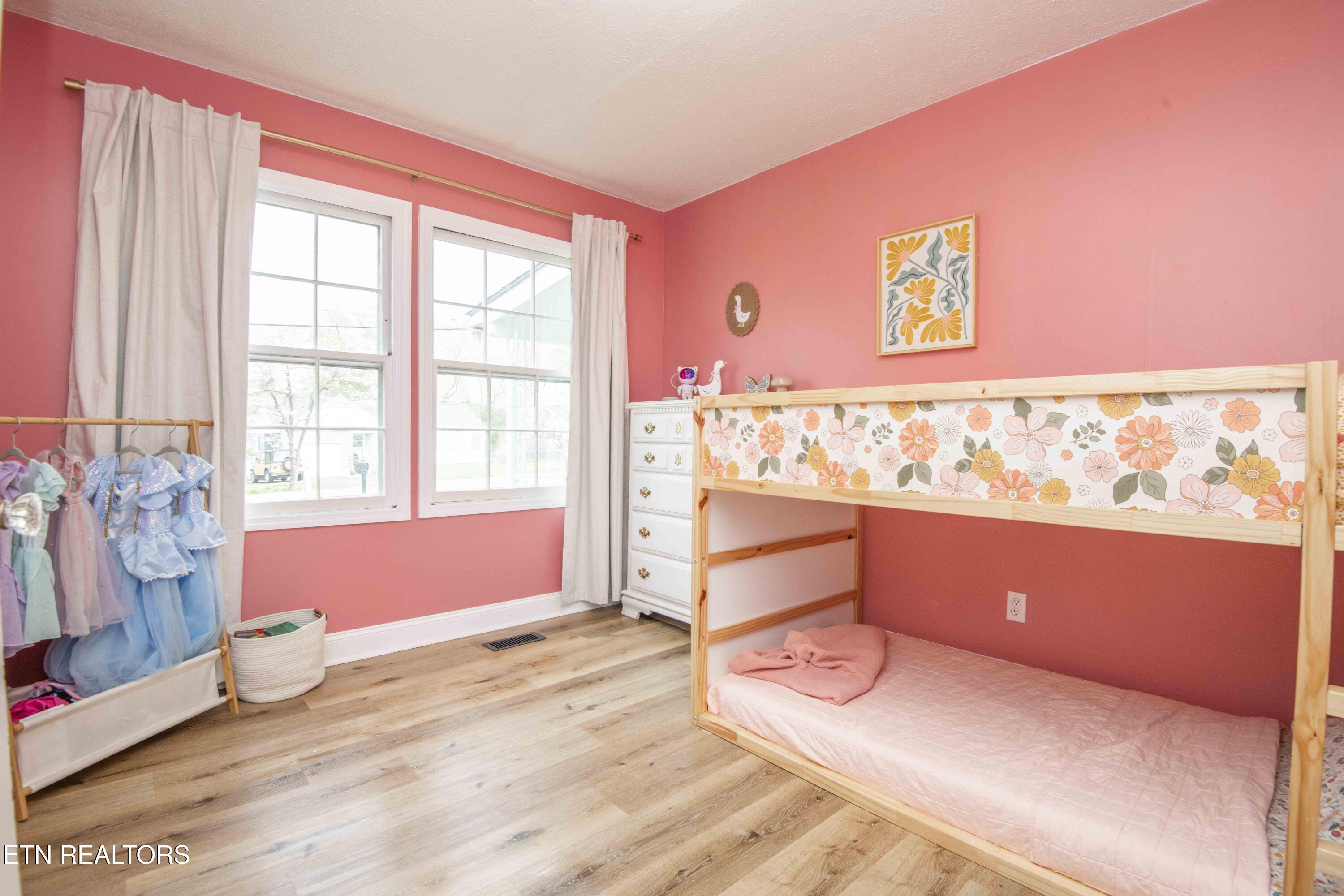 302 Hamilton Road Knoxville, TN 37920 - Photo 27 of 40 third bed 2_1