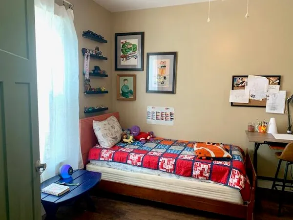 $359,000 | 406 North Rowe Street, Ludington, MI 49431