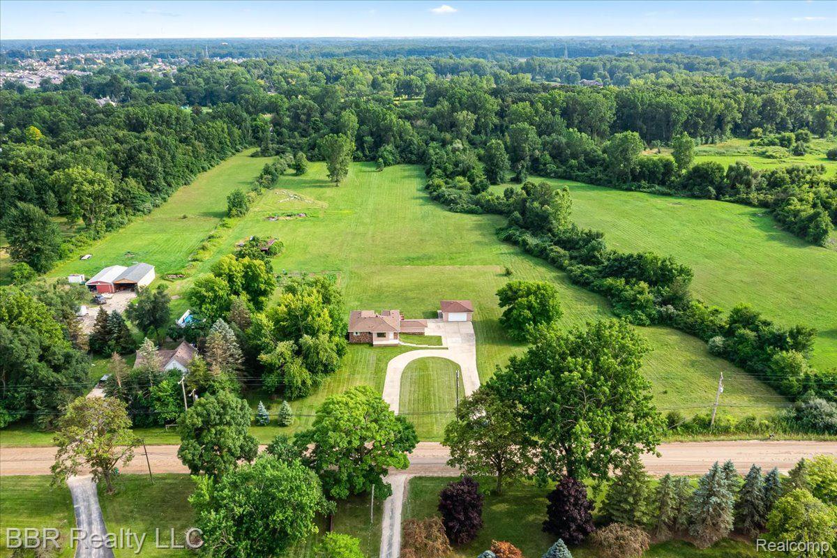 27771 West Road New Boston, MI 48164 - Photo 39 of 45 Gallery Image 39