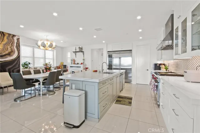 $4,299,900 | 208 Ocean Place, Seal Beach, CA 90740