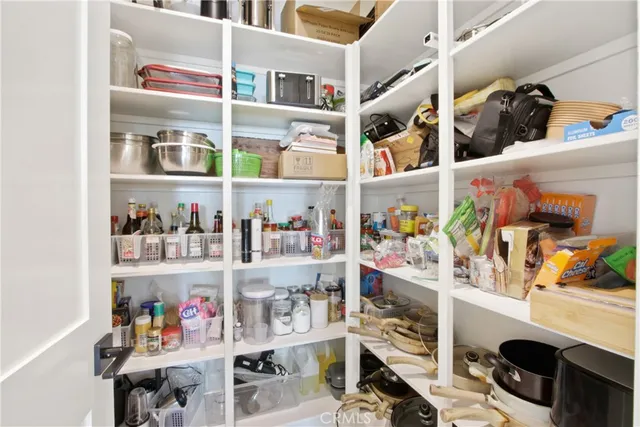 $4,299,900 | 208 Ocean Place, Seal Beach, CA 90740