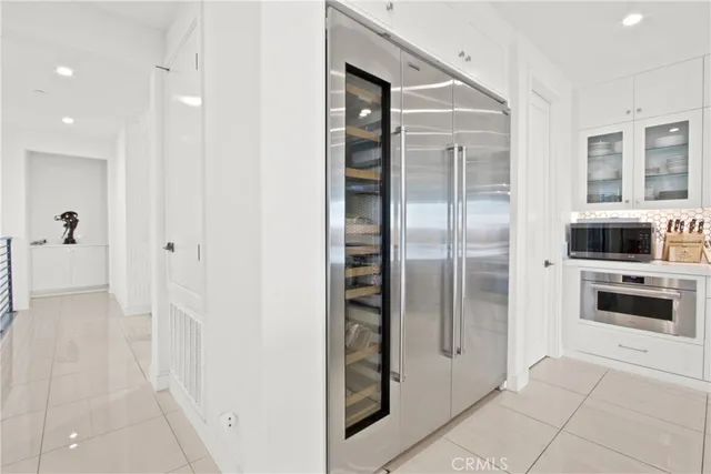 $4,299,900 | 208 Ocean Place, Seal Beach, CA 90740