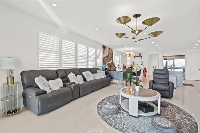 $4,299,900 | 208 Ocean Place, Seal Beach, CA 90740