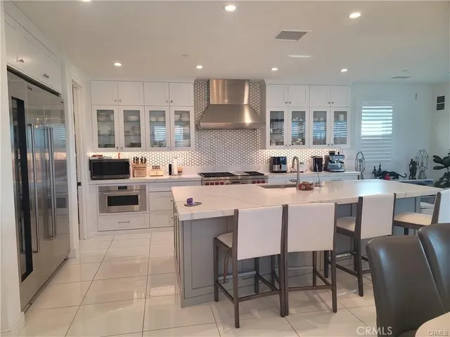 $4,299,900 | 208 Ocean Place, Seal Beach, CA 90740