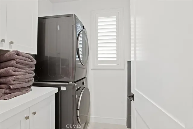 $4,299,900 | 208 Ocean Place, Seal Beach, CA 90740