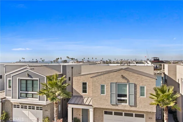 $4,299,900 | 208 Ocean Place, Seal Beach, CA 90740