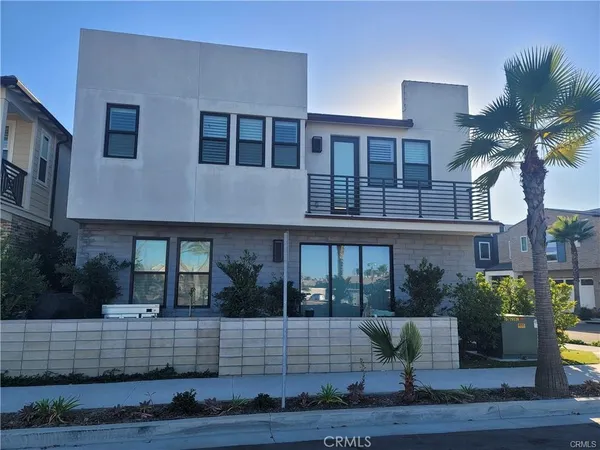 $3,999,900 | 208 Ocean Place, Seal Beach, CA 90740
