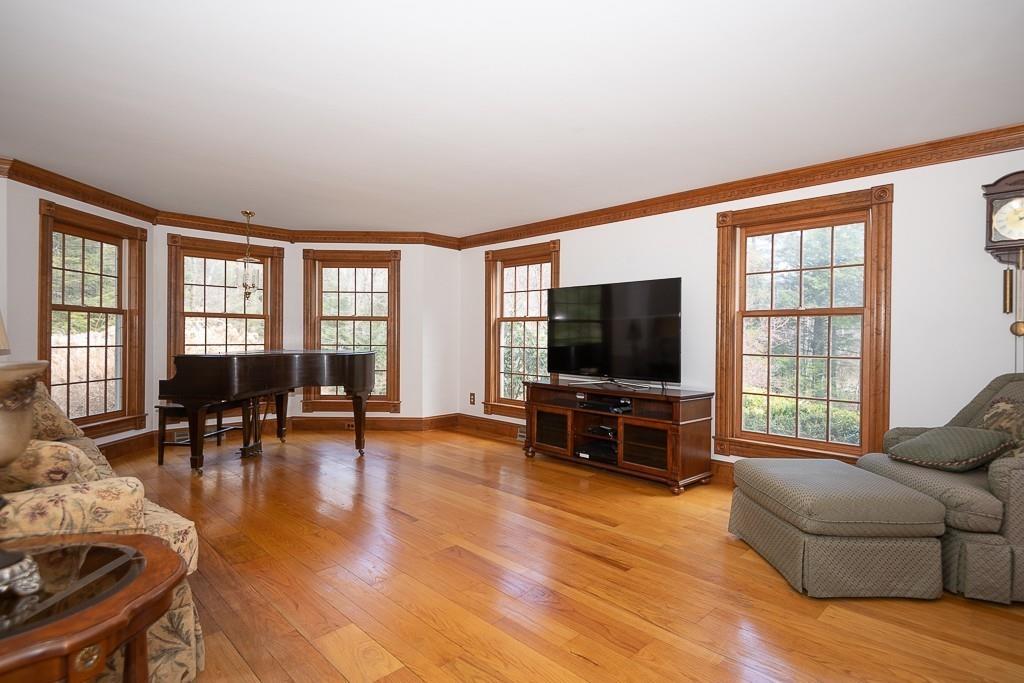 8 Old Stafford Road Holland, MA 01521 - Photo 12 of 38
