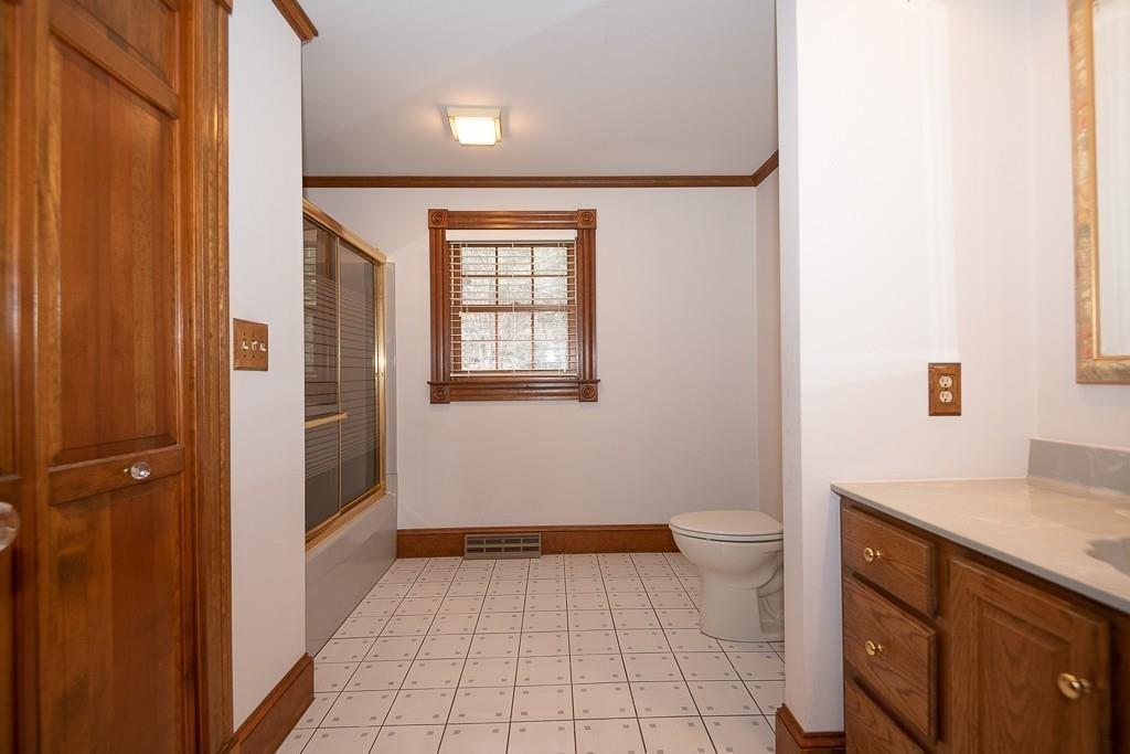 8 Old Stafford Road Holland, MA 01521 - Photo 28 of 38