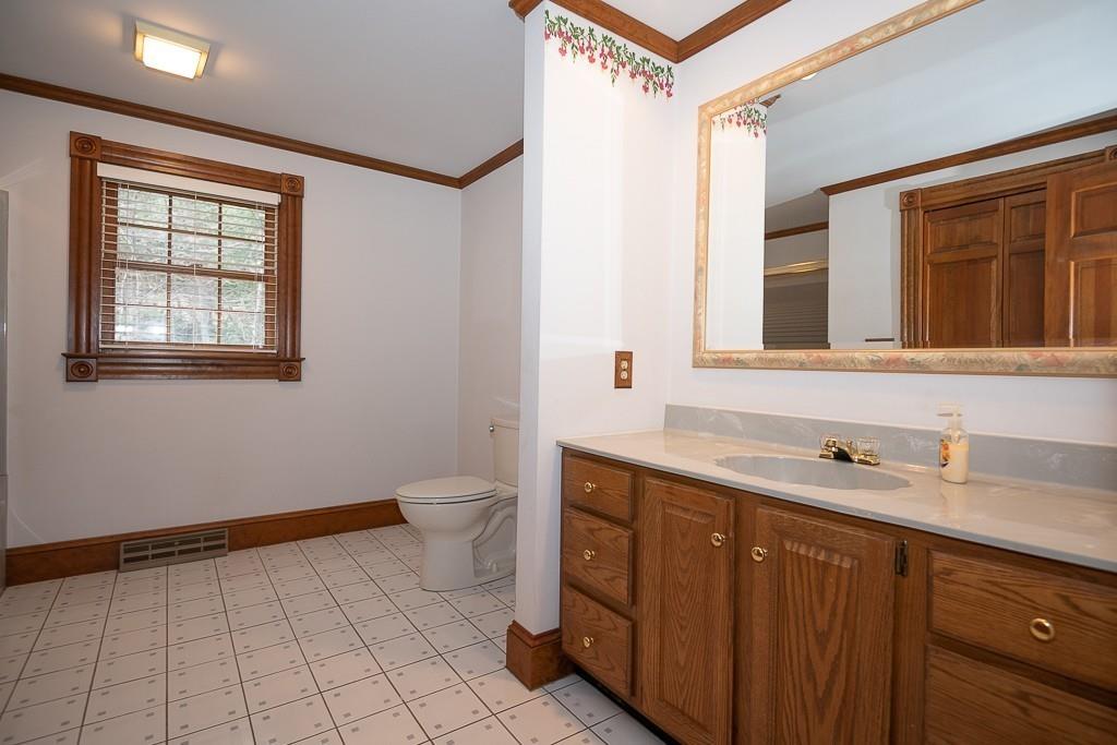 8 Old Stafford Road Holland, MA 01521 - Photo 30 of 38