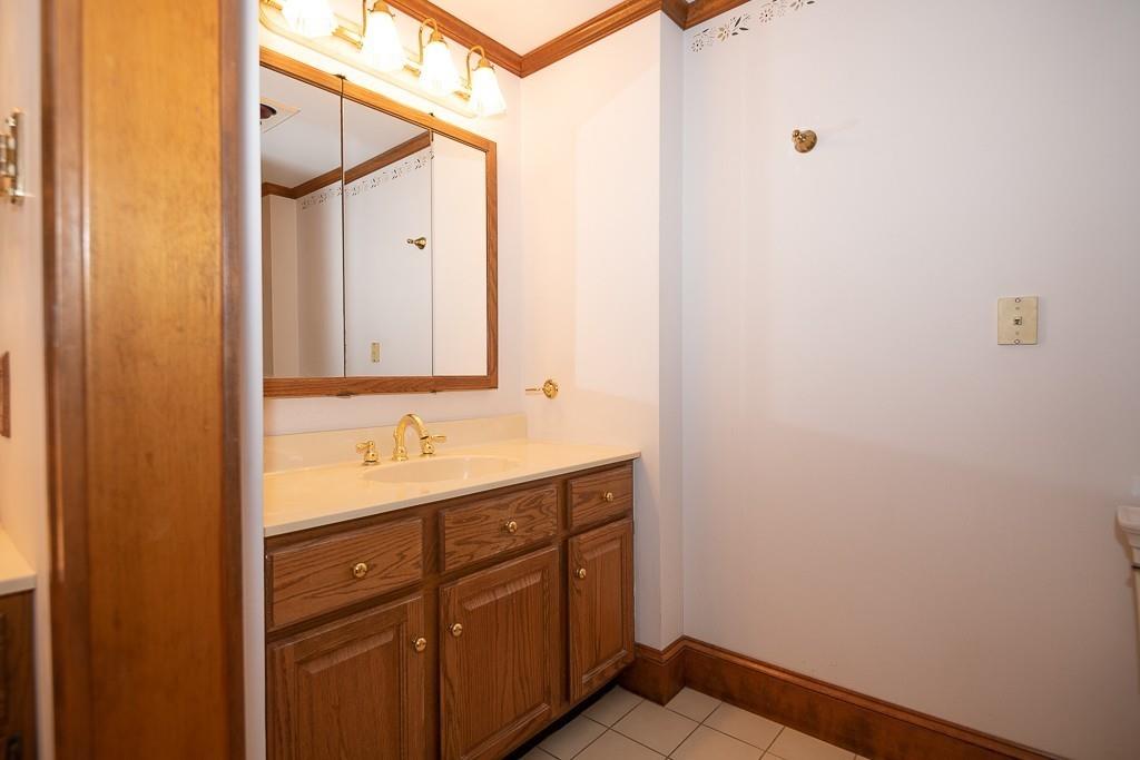8 Old Stafford Road Holland, MA 01521 - Photo 31 of 38