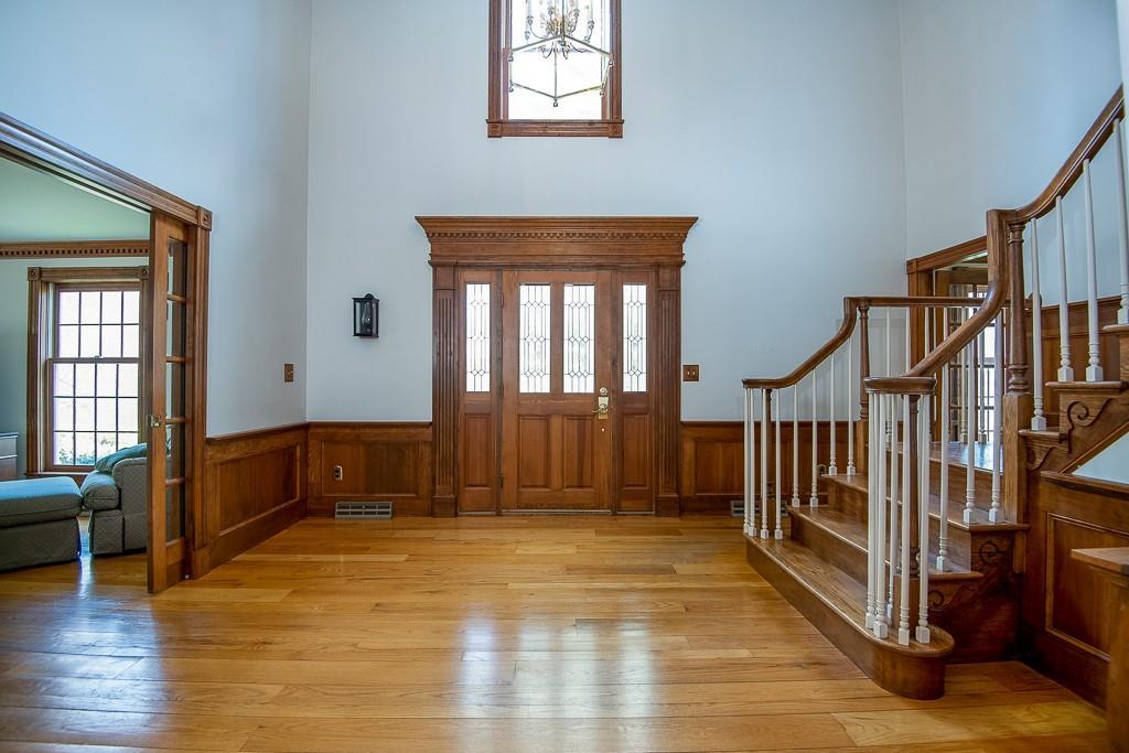 8 Old Stafford Road Holland, MA 01521 - Photo 5 of 38