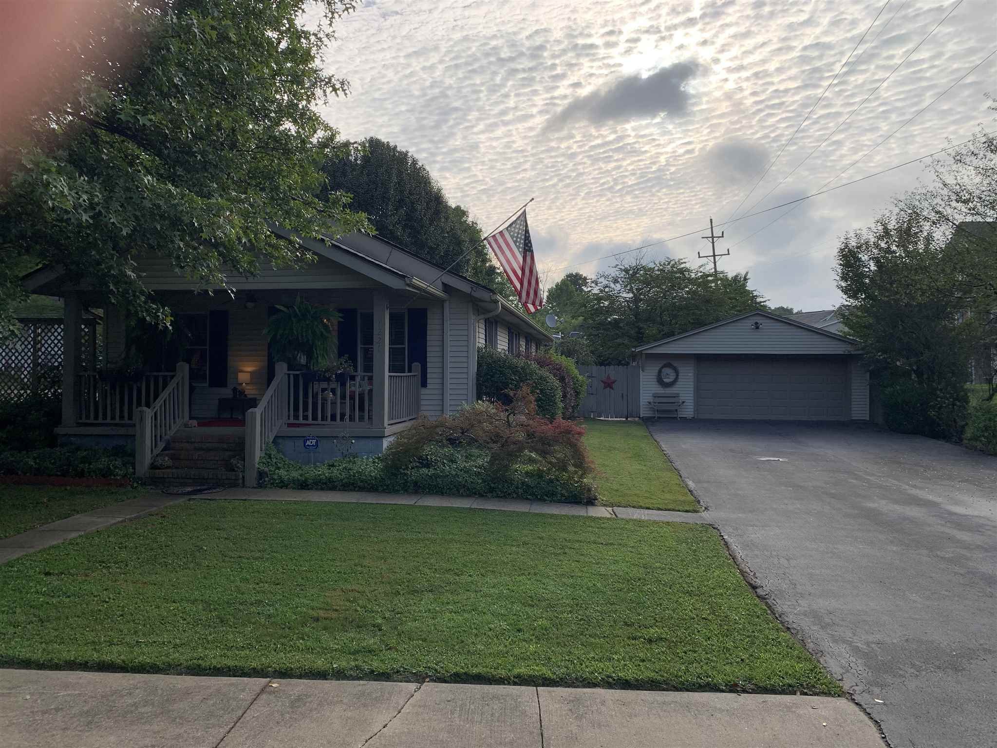 1221 South Weimer Road Bloomington, IN 47403 - Photo 2 of 36