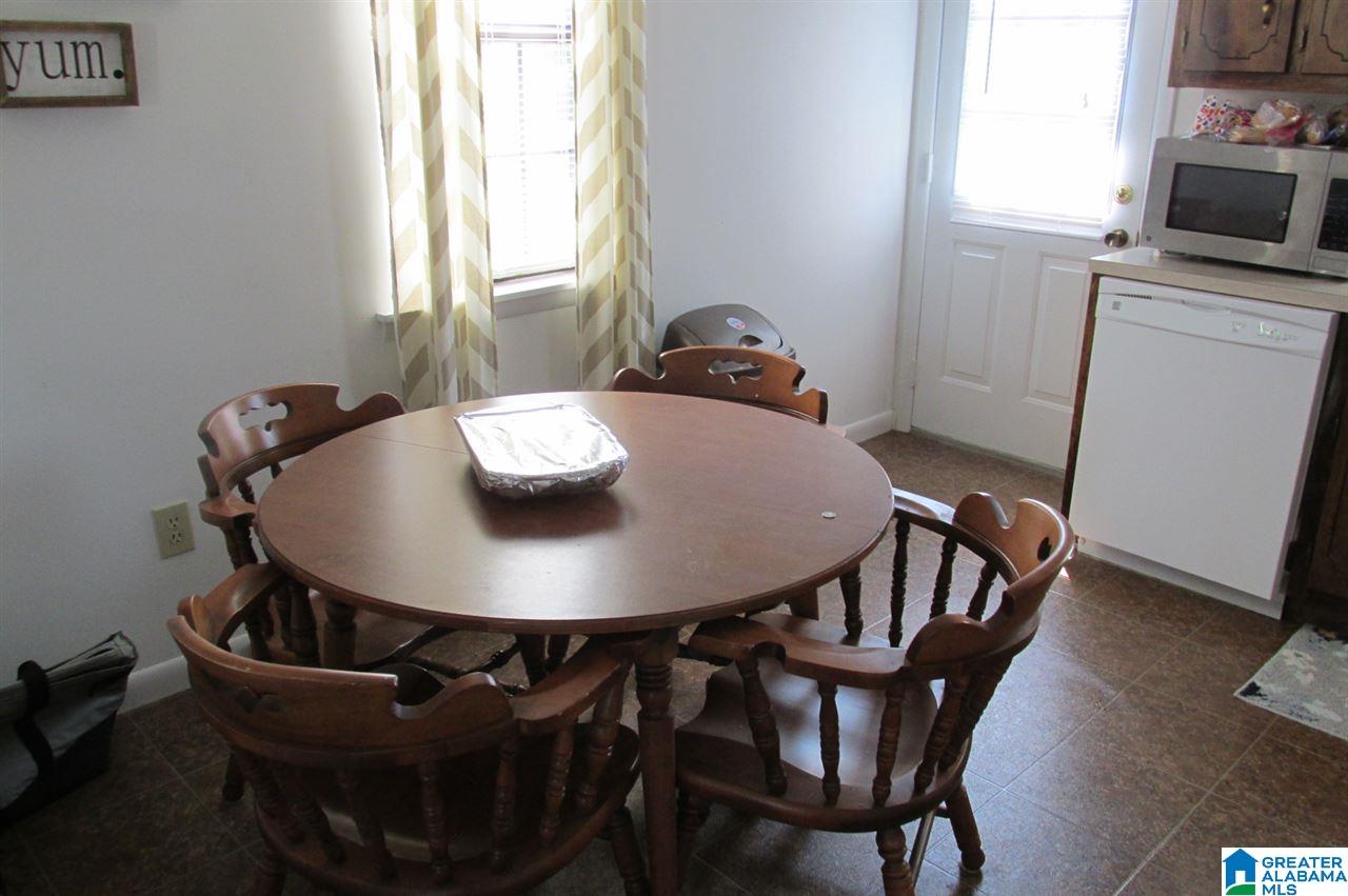 213-215 Adams Avenue Oneonta, AL 35121 - Photo 4 of 8