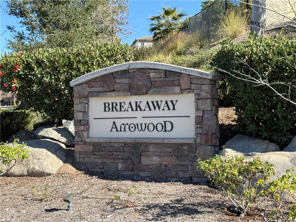 1229 Breakaway Drive Oceanside, CA 92057 - Photo 3 of 36